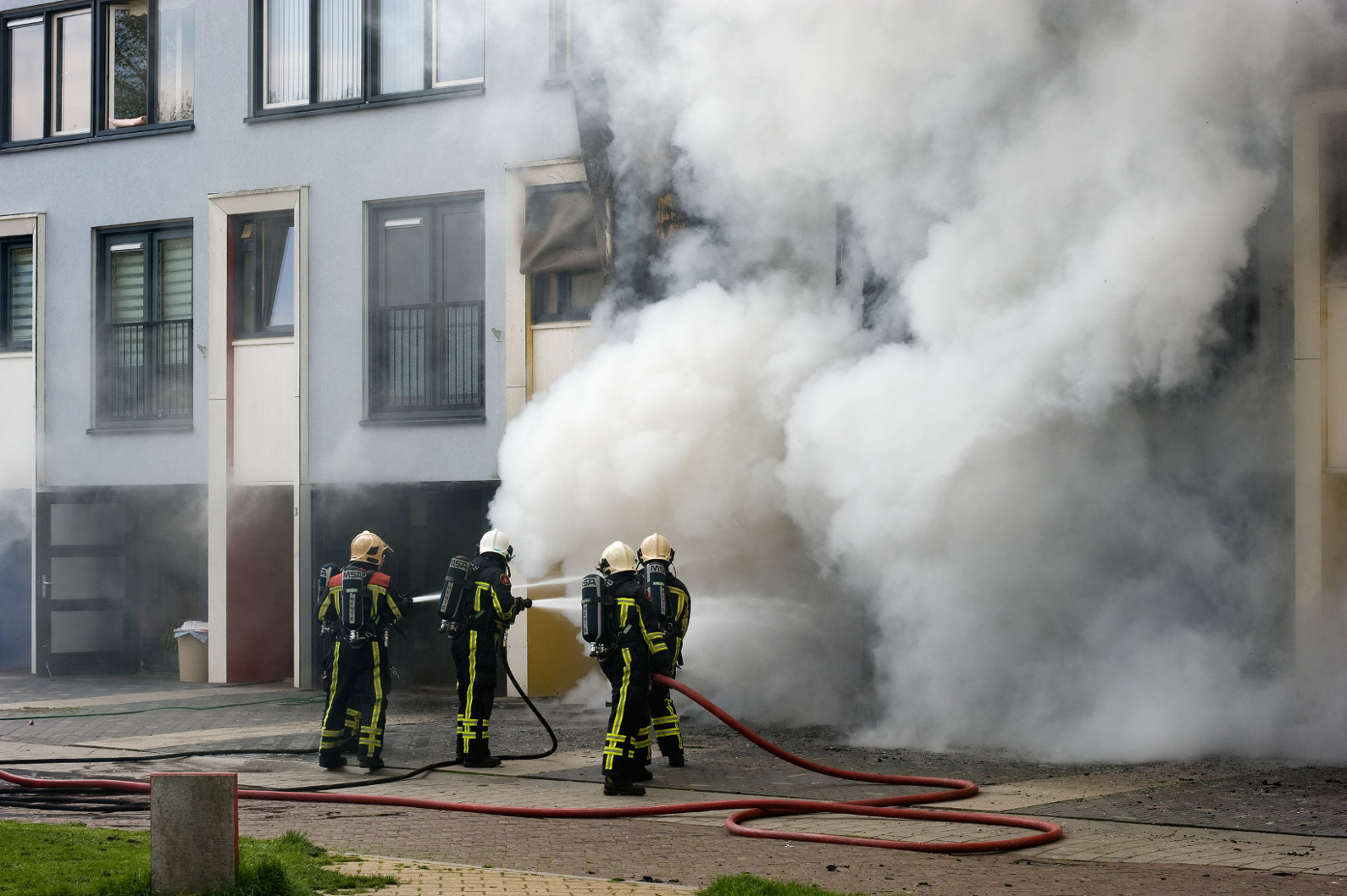 Počty požárů jsou alarmující. V platnost vstupují nové požadavky na požární bezpečnost fasády domu