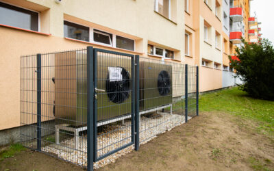 Bytové domy a moderní energetika: kombinace čerpadel a fotovoltaiky ve videu Jana Staňka alias Electro Dad